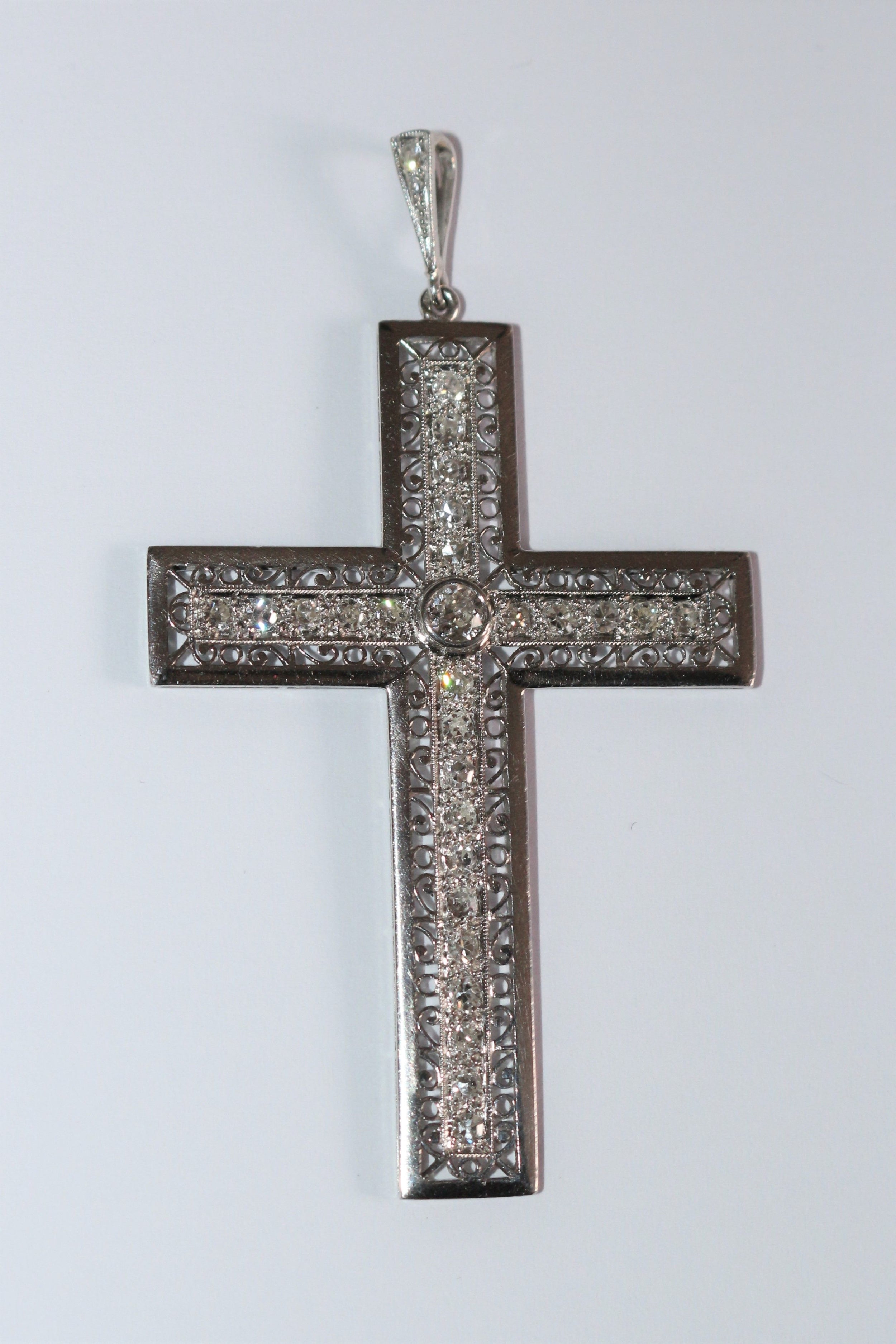 Pendentif Croix En Platine Et Diamants Art Déco