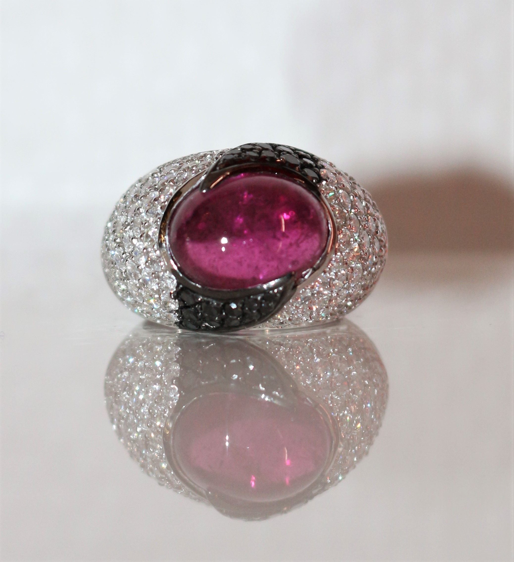 Cocktail ring in white gold, tourmaline and diamond