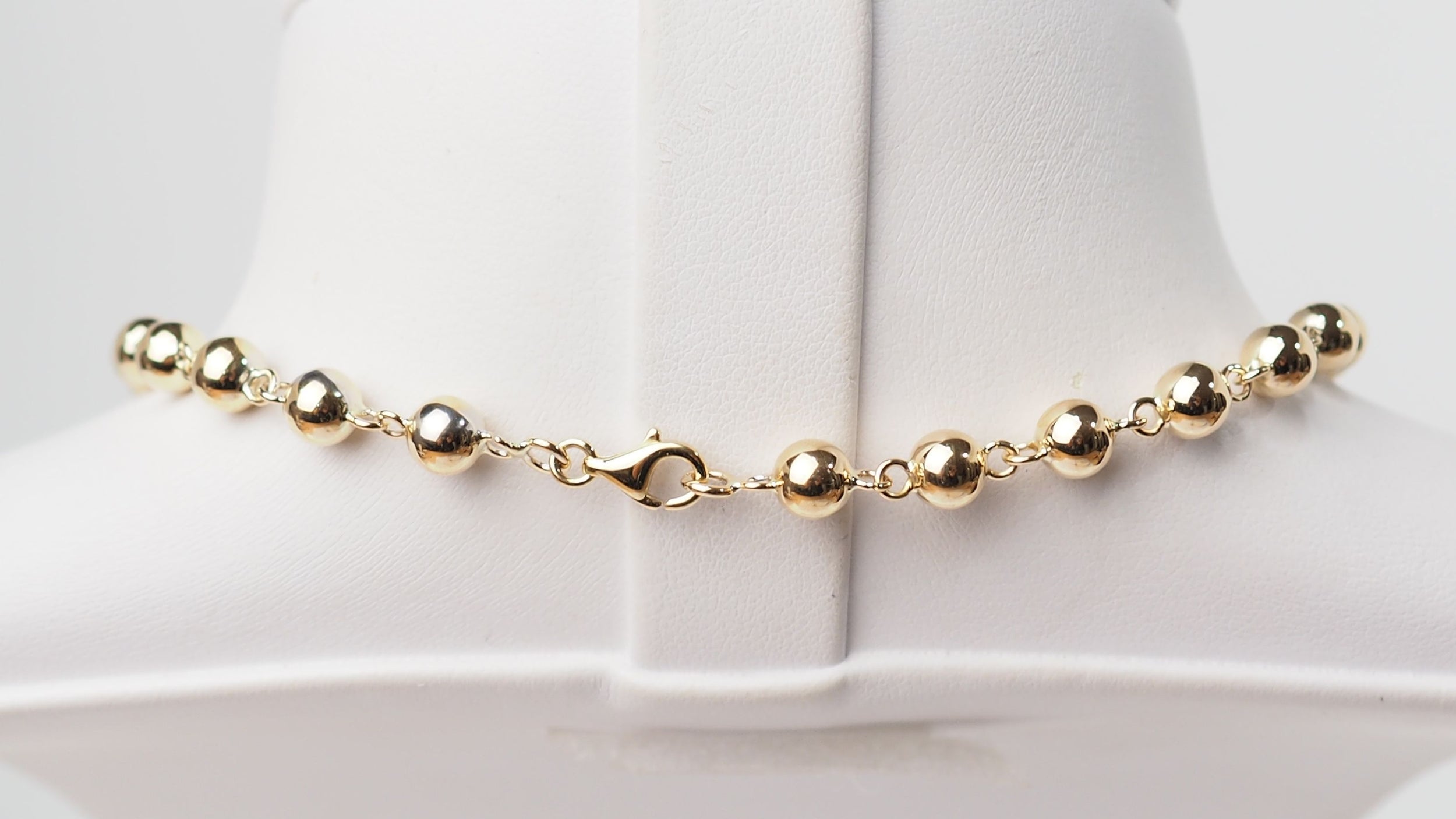 Marseillais necklace in yellow gold 