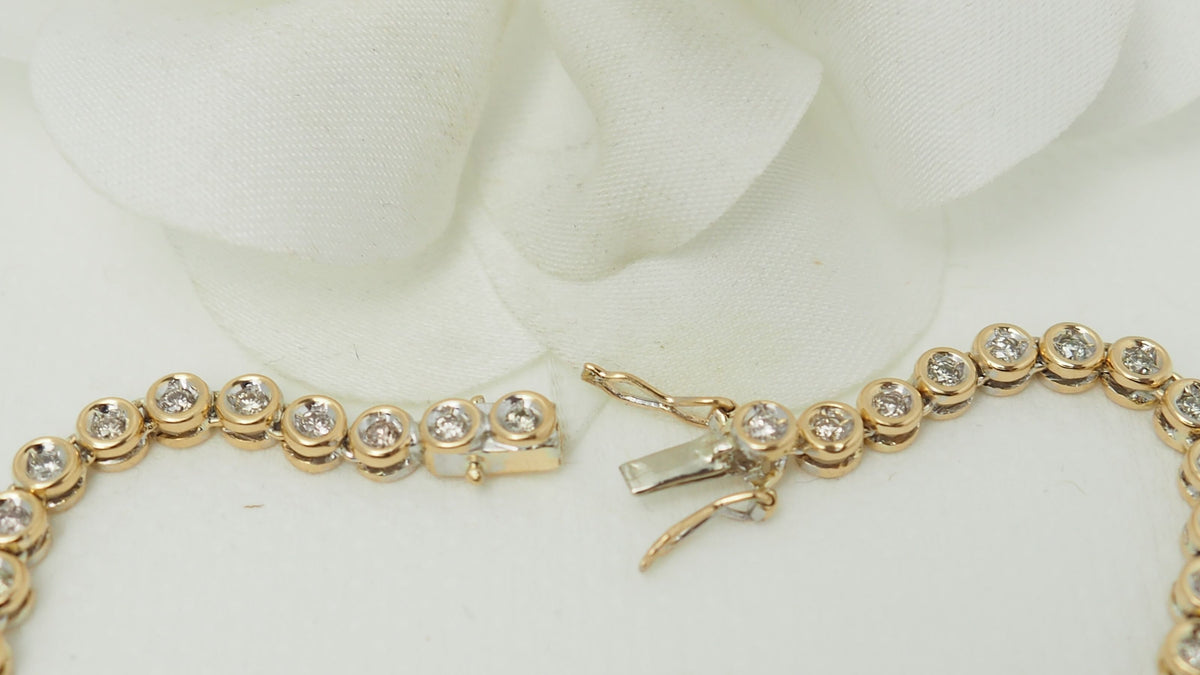River necklace in yellow gold and diamonds 