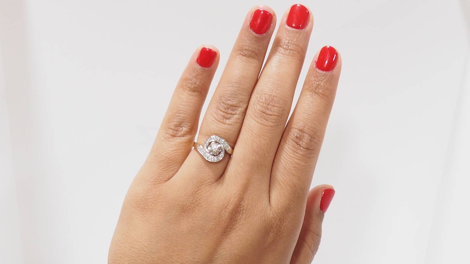 Bague en or bicolore et diamants