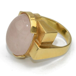 Bague or jaune géométrique ornée d'un quartz rose
