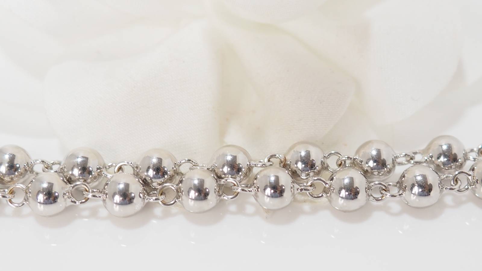 Marseillais necklace in white gold 