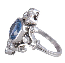 Bague marquise en or blanc, saphir de ceylan et diamants