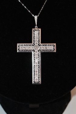 Pendentif Croix En Platine Et Diamants Art Déco