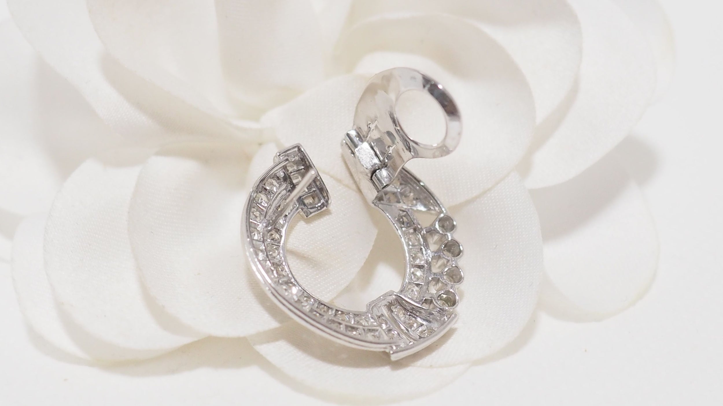 White gold and diamond earrings 