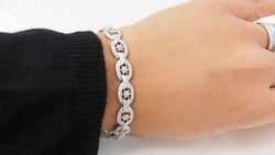 Bracelet ajouré en or blanc et diamants