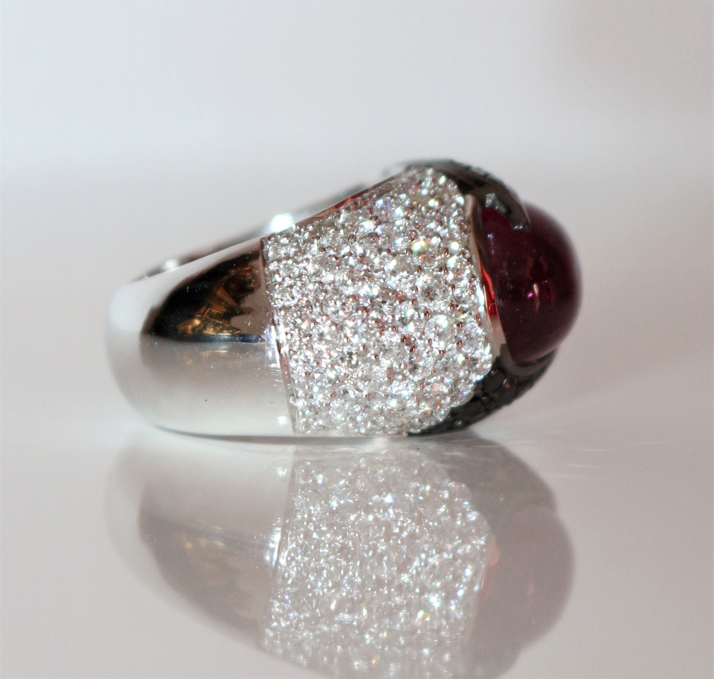Cocktail ring in white gold, tourmaline and diamond