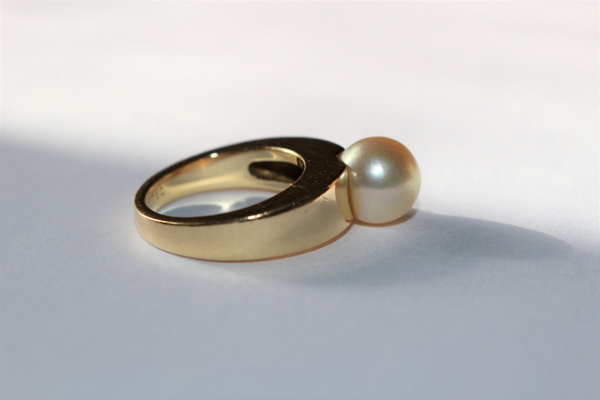 OJ Perrin pearl ring
