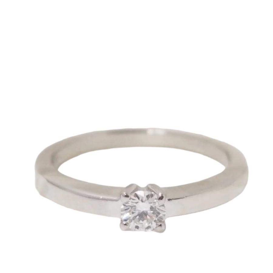 Bague solitaire de Cartier en platine et diamant