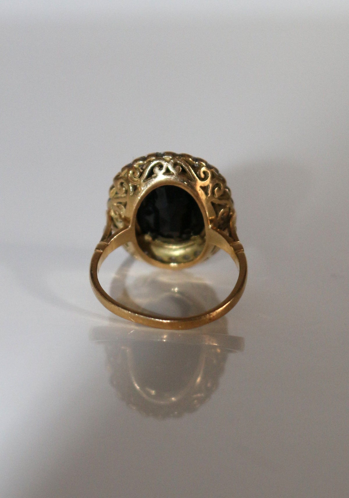 Pompadour Sapphire Diamond Ring