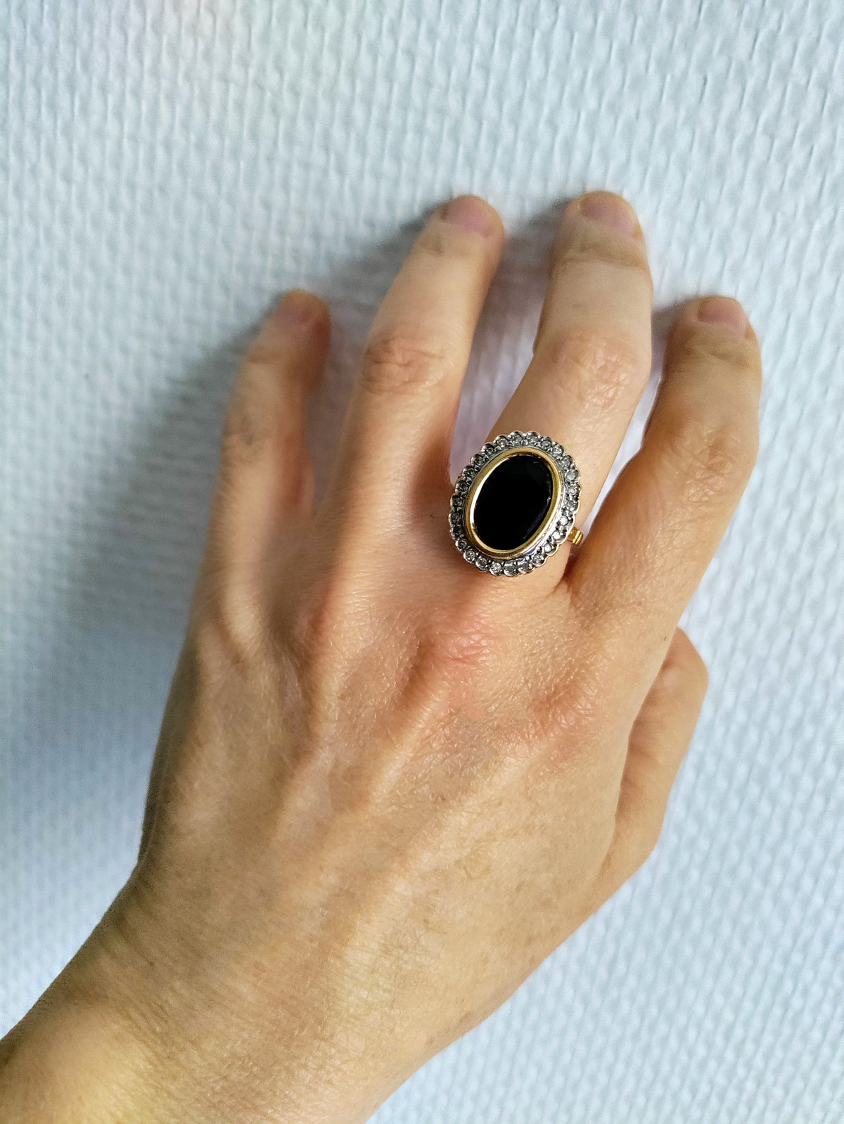 Pompadour Sapphire Diamond Ring