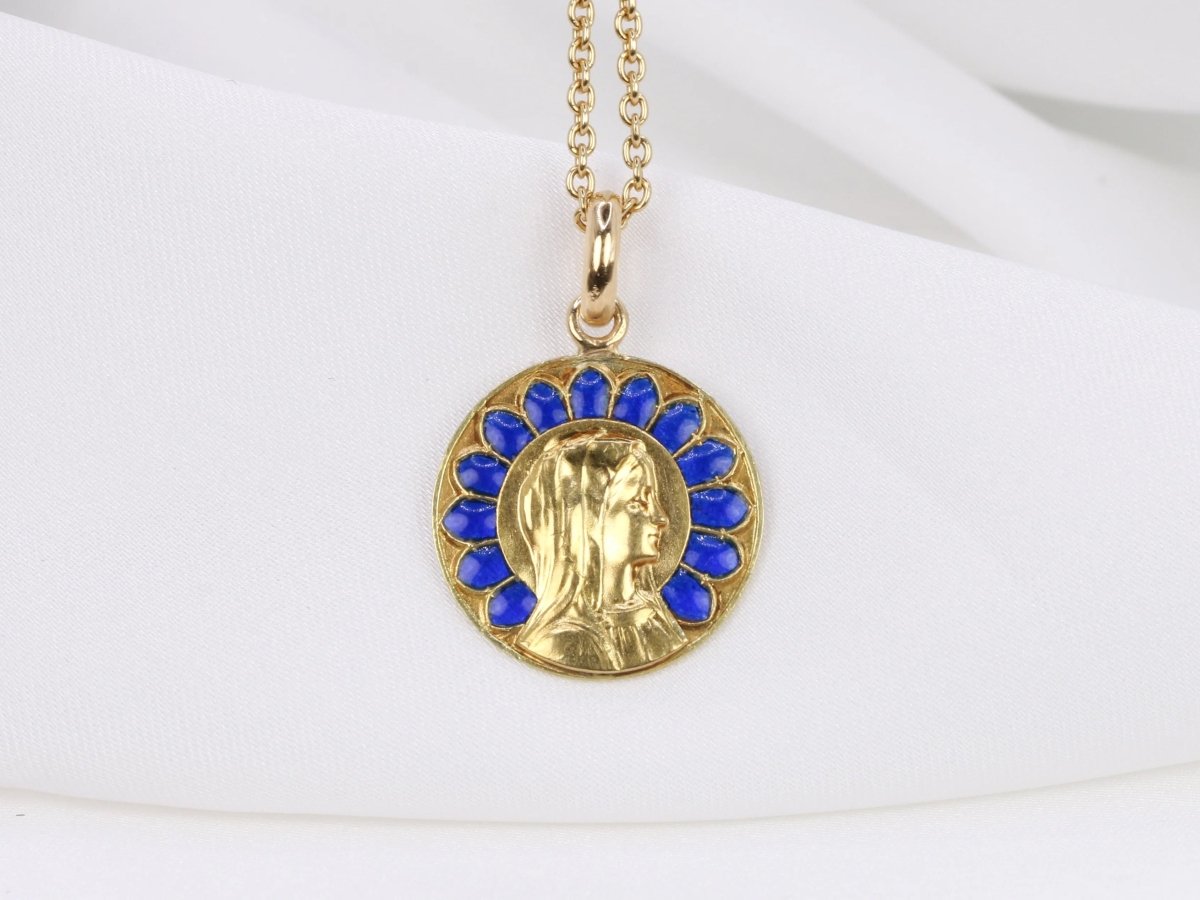 Médaille Art Nouveau Fréderic de Vernon en or et émail plique-à-jour bleu - Castafiore