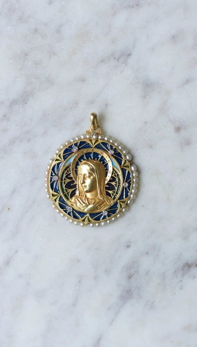 Médaille Vierge Marie émail plique à jour, perles et diamants - Castafiore