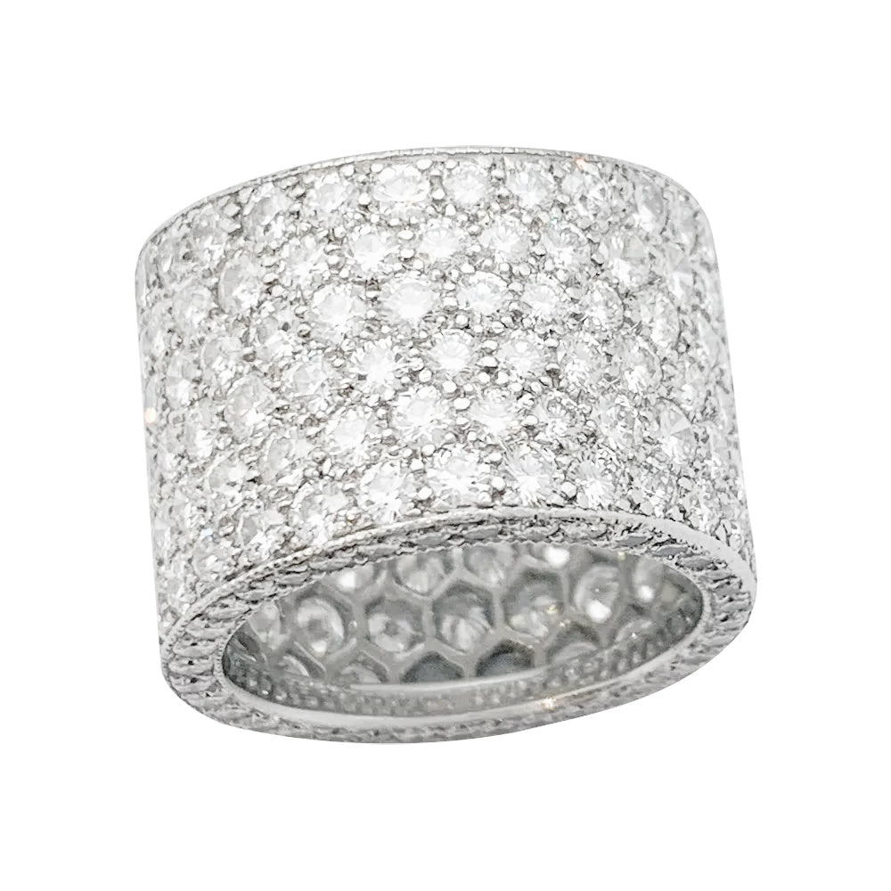 Band ring in white gold and diamonds