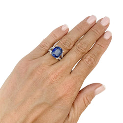 White gold, sapphire and diamond ring 
