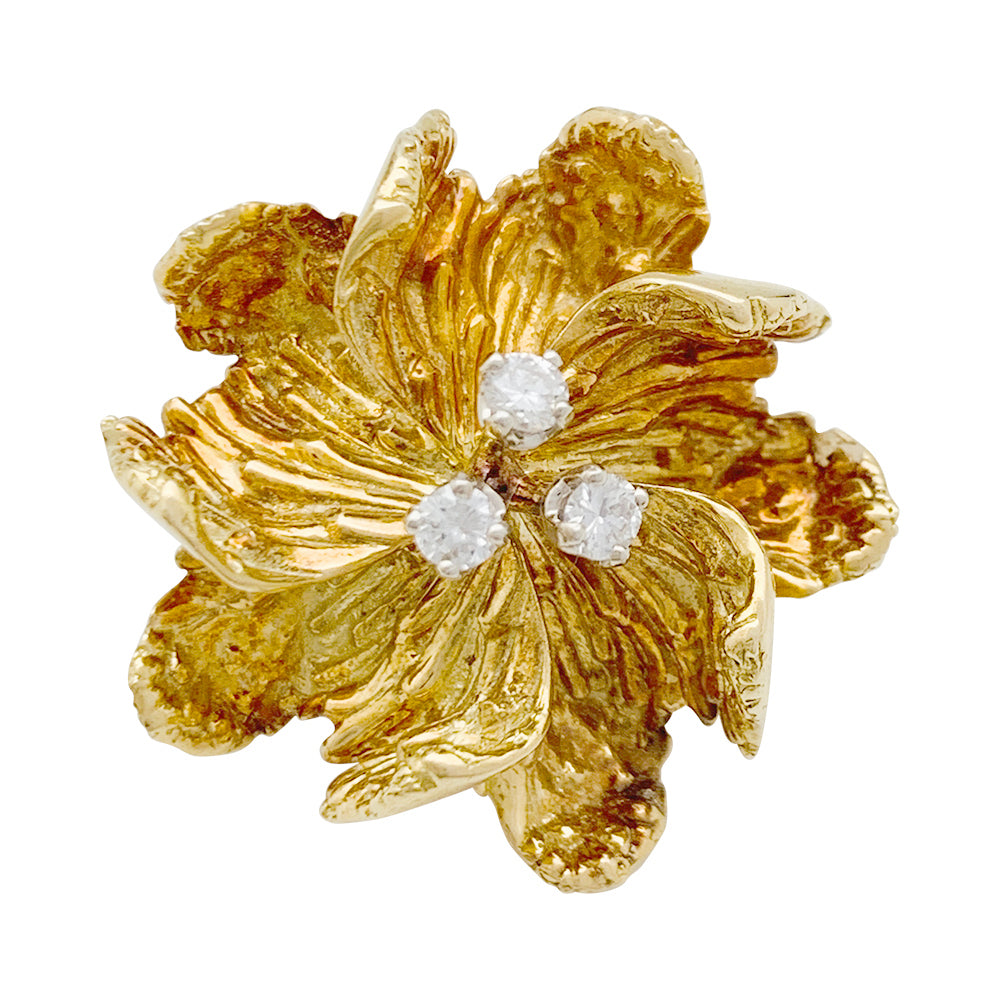 BOUCHERON “Fleurs” earrings in yellow gold and diamonds