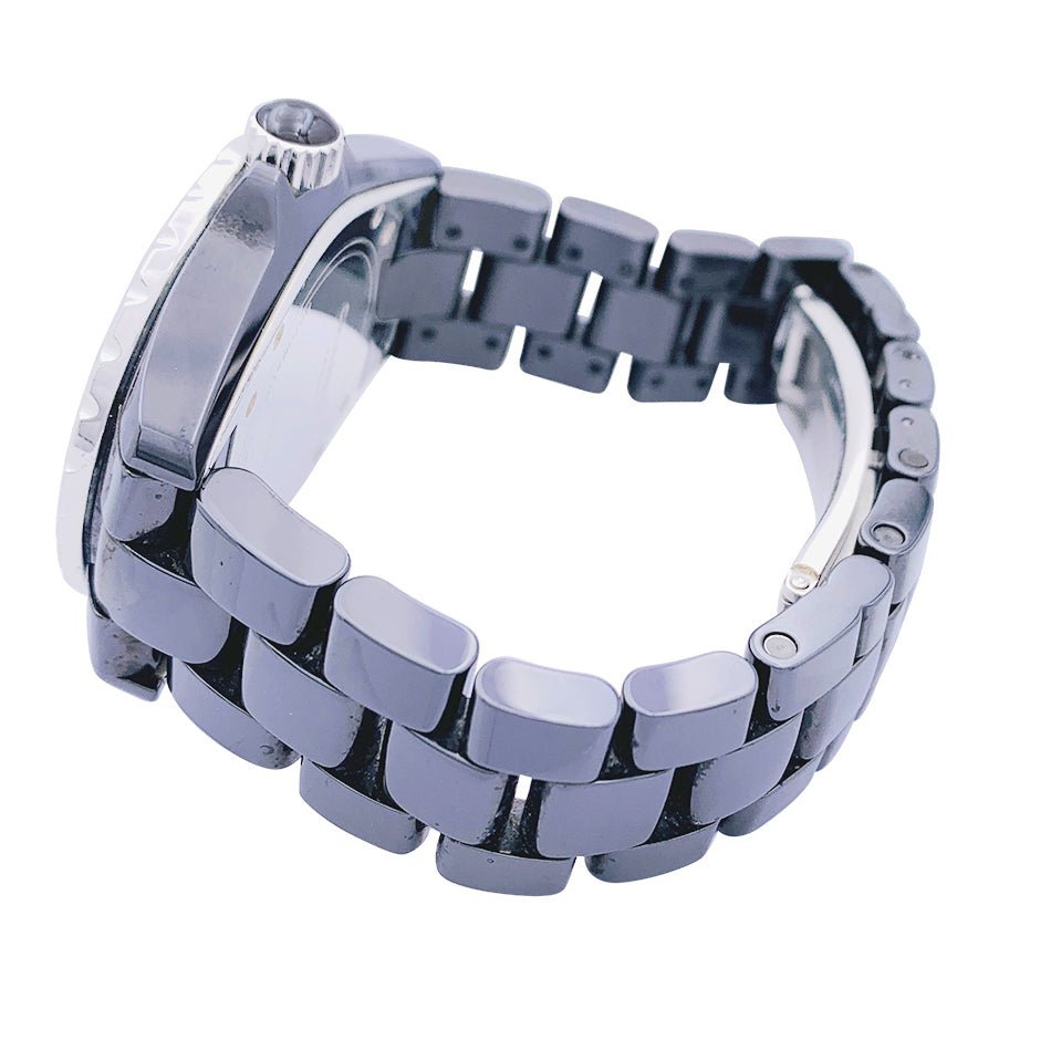 Montre Automatique CHANEL "J12" en céramique noire, acier et diamants - Castafiore