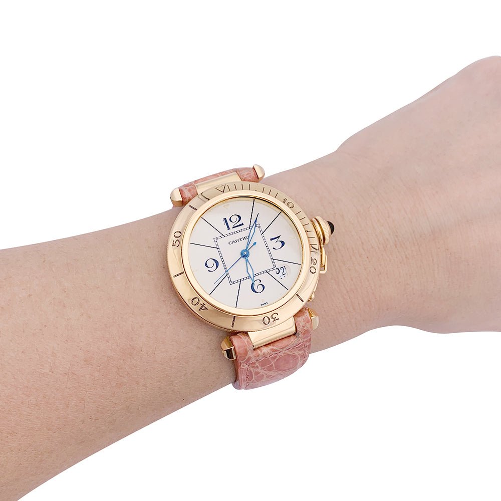 Montre Cartier "Pasha" or jaune, cuir. - Castafiore