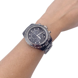 Montre Chanel, "J12", céramique, acier, diamants . - Castafiore