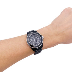 Montre CHANEL "J12", céramique noire et acier - Castafiore