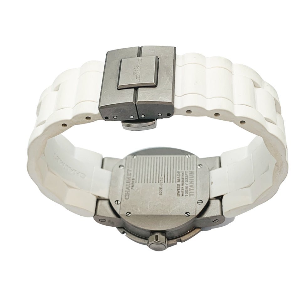 Montre CHAUMET "Class One", titane, diamants et caoutchouc - Castafiore