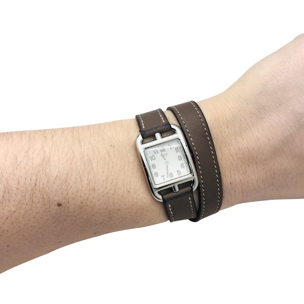 Montre Quartz HERMÈS "Cape Cod" PM en acier et cuir - Castafiore
