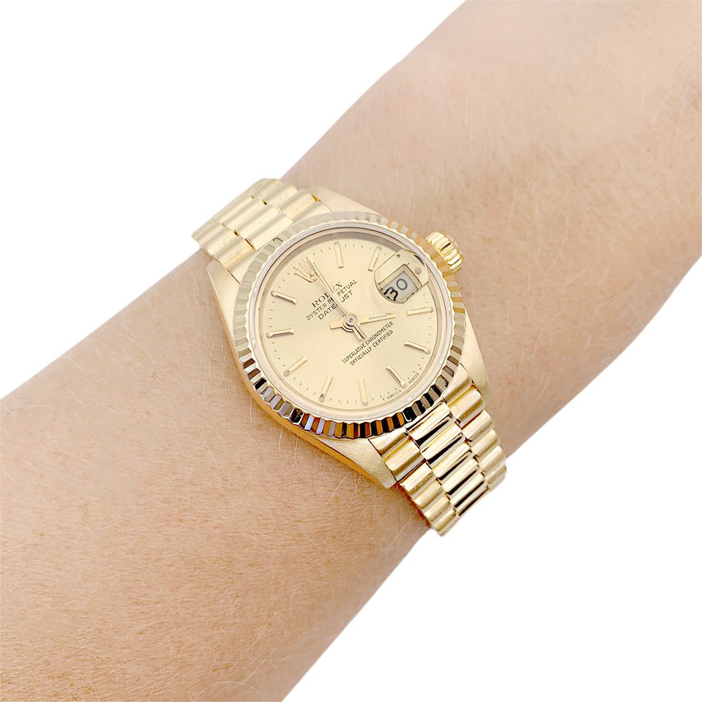 Montre Rolex "Oyster Perpetual Datejust" en or jaune. - Castafiore