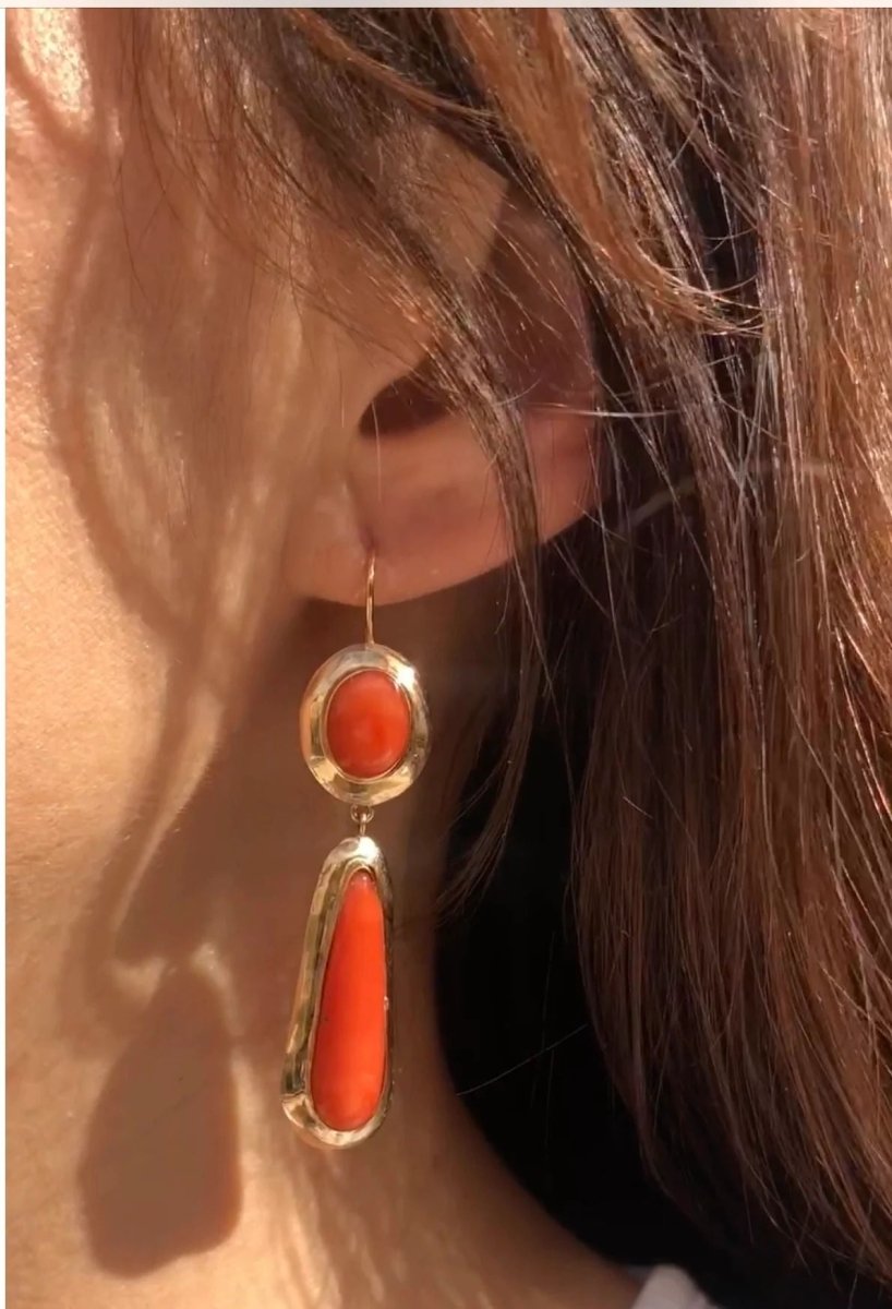 Paire de boucles d'oreilles en corail et or jaune - Castafiore