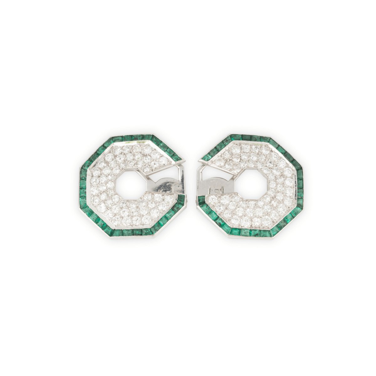 Paire de boucles d'oreilles en or blanc, diamants et émeraudes - Castafiore