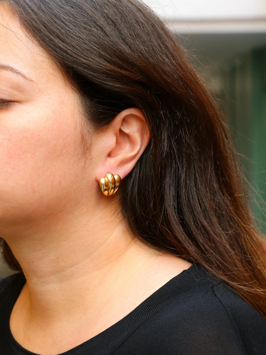 Paire de boucles d’oreilles vintage coquillage en or jaune - Castafiore