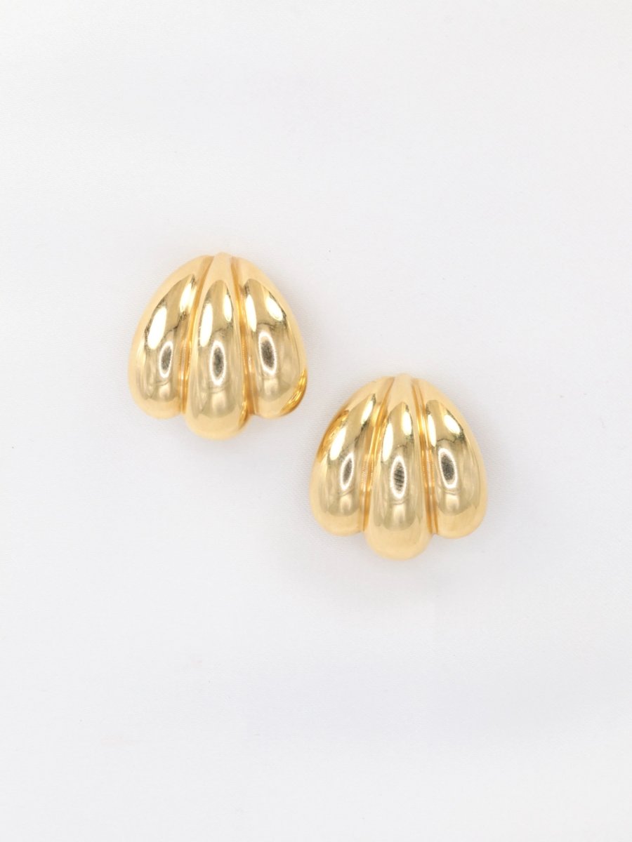 Paire de boucles d’oreilles vintage coquillage en or jaune - Castafiore