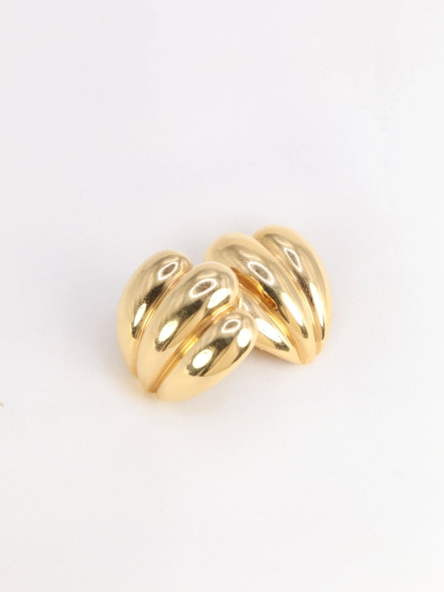 Paire de boucles d’oreilles vintage coquillage en or jaune - Castafiore