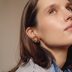 Parure Broches et Boucles d'oreilles VAN CLEEF & ARPELS en or jaune, rubis et diamants - Castafiore