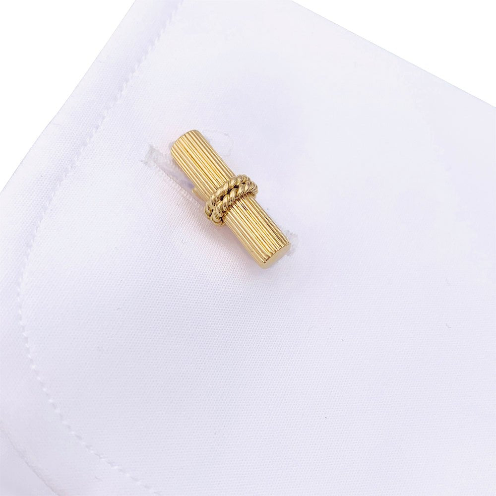 Parure d'habit en or jaune. - Castafiore