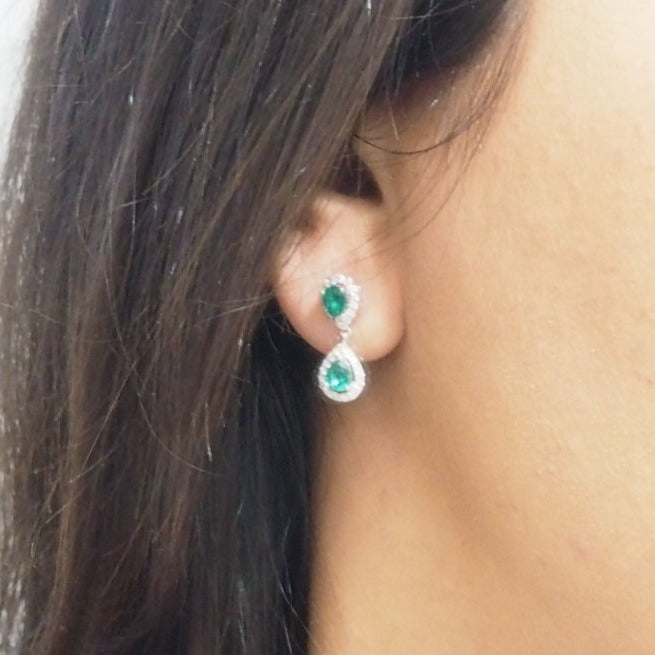 Pendants d'oreille en or blanc, émeraudes et diamants - Castafiore