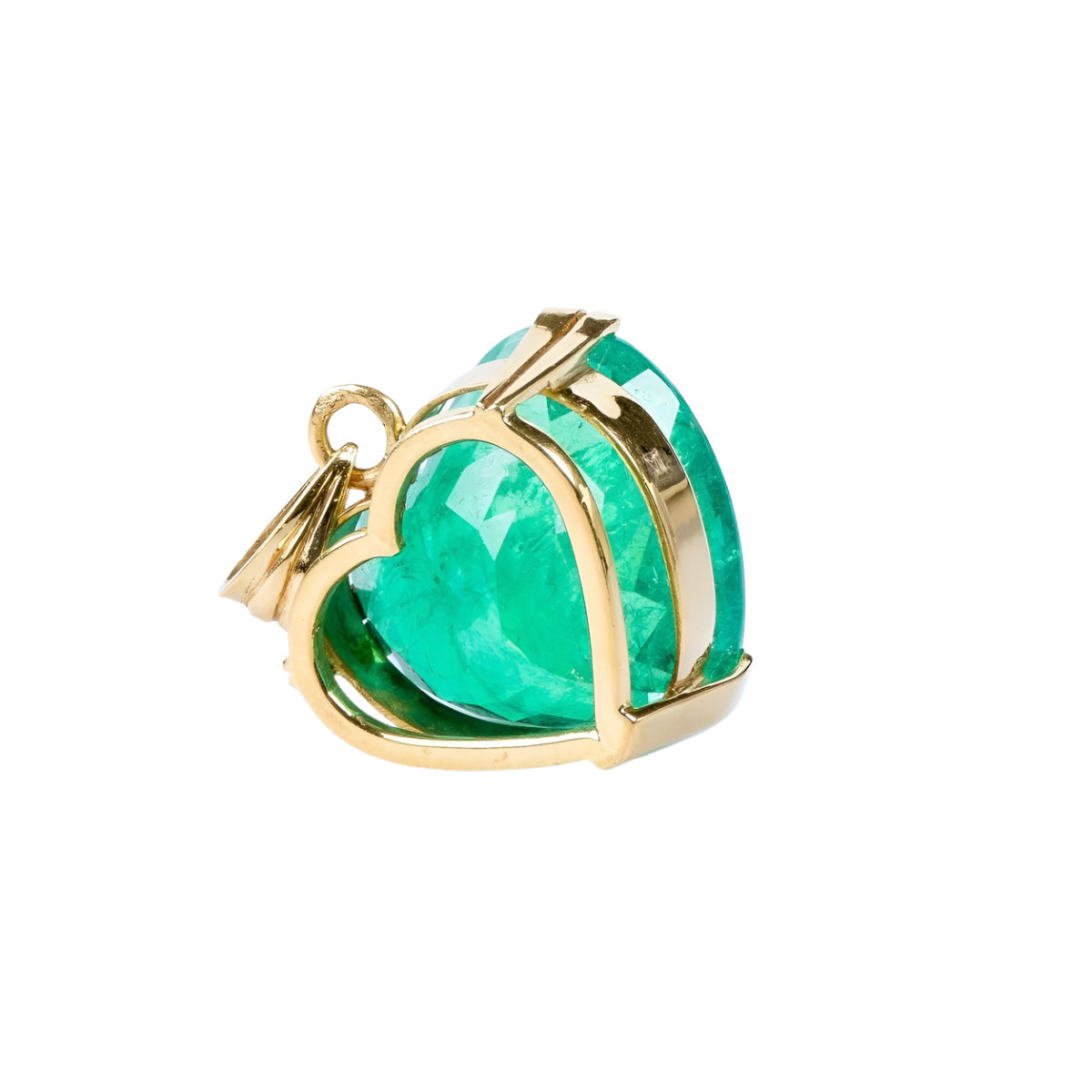 Pendentif coeur de haute joaillerie en or jaune 18 carats orné d'un émeraude en forme de coeur de 33.37 carats - Castafiore