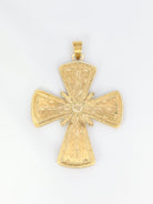 Pendentif croix pectorale vintage en or, émail et saphirs - Castafiore