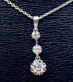 Pendentif en or blanc et diamants