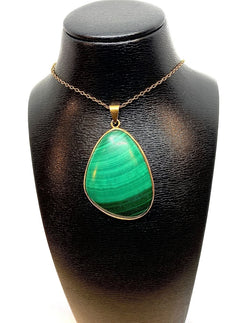 Pendentif en or jaune 18 carats orné d’une malachite - Castafiore