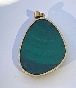 Pendentif en or jaune 18 carats orné d’une malachite - Castafiore