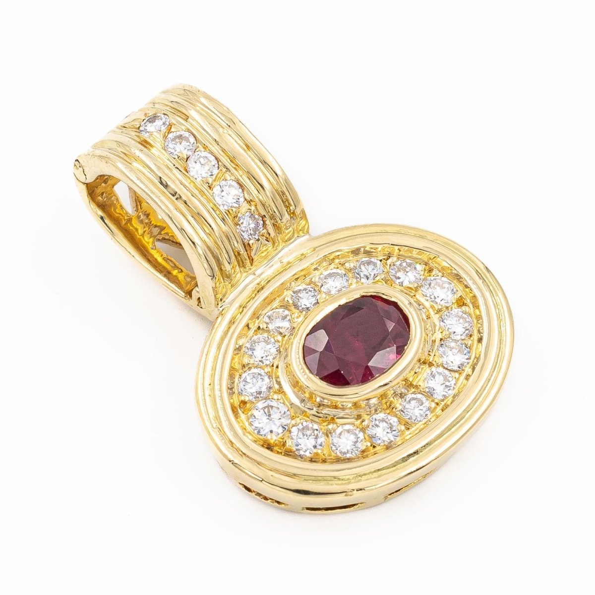 Pendentif en or jaune, diamants et rubis - Castafiore