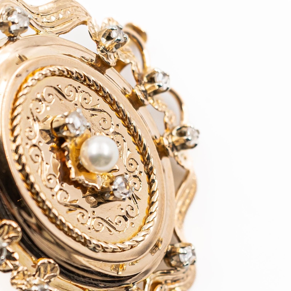 Pendentif en or jaune, perle et diamants - Castafiore