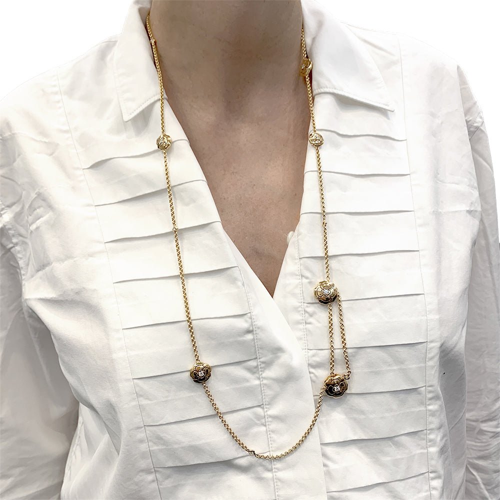 Sautoir transformable Chanel, “Les Infinis de Camélia”, en or rose, diamants. - Castafiore